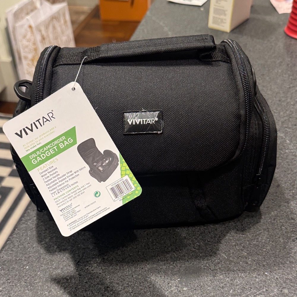 Vivitar DSLE/Camcorder Gadget Bag